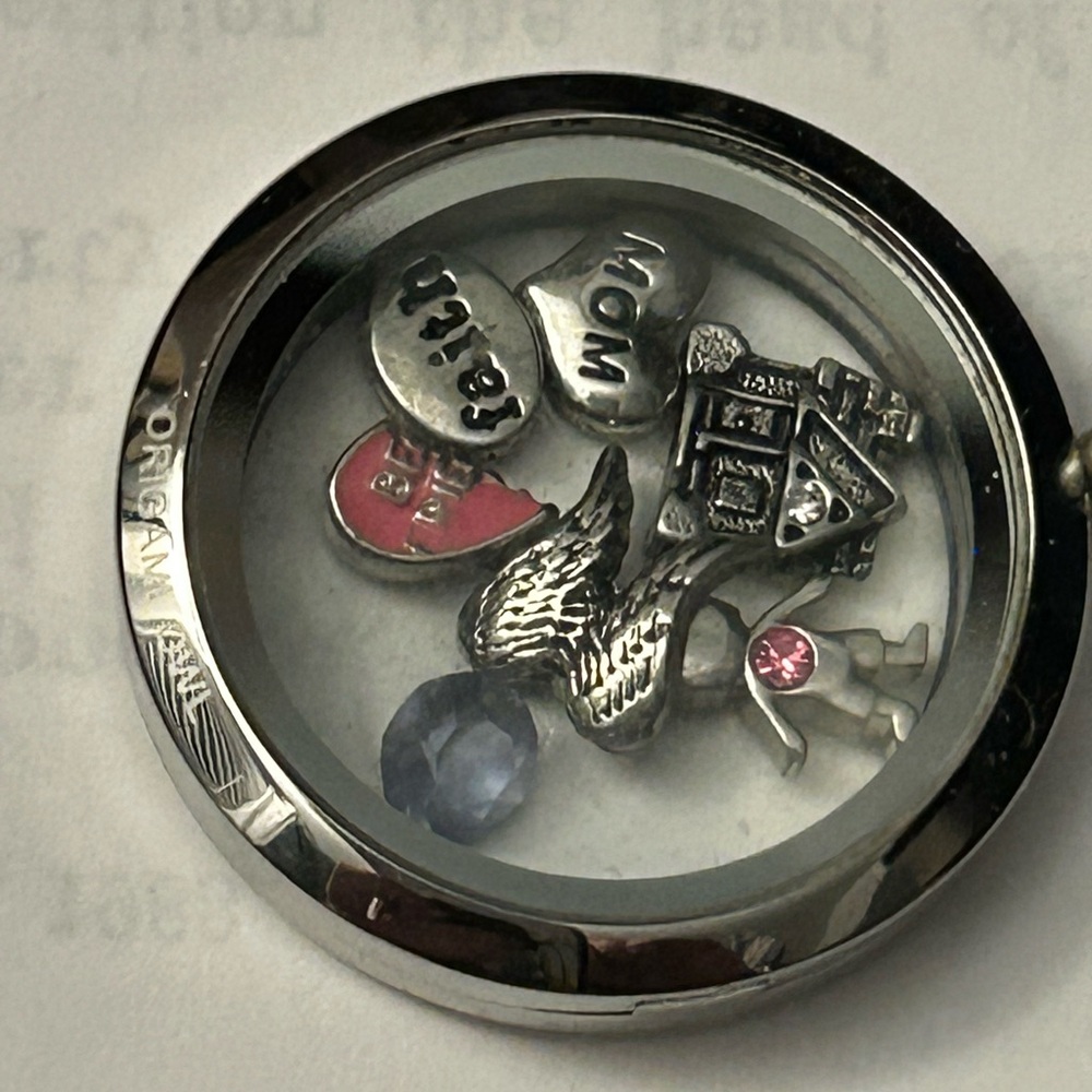 Origami Owl Silver Floating Locket Pendant with Charms - Picture 3 of 9